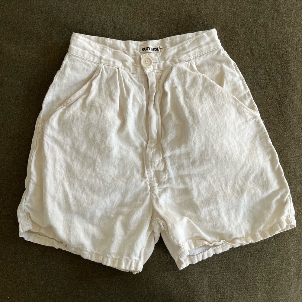 Women’s Rudy Jude Cream Linen Pleated Shorts (RJ 0)